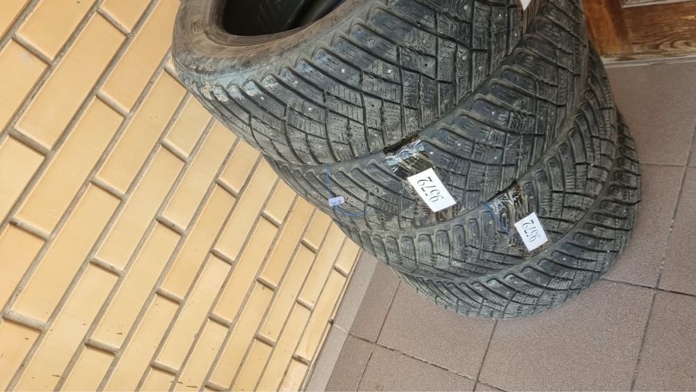 Шины зимние Goodyear