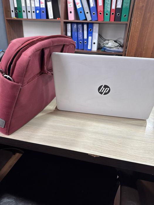 Noutbok sotiladi! Holati yaxshi ishlashga tayyor!