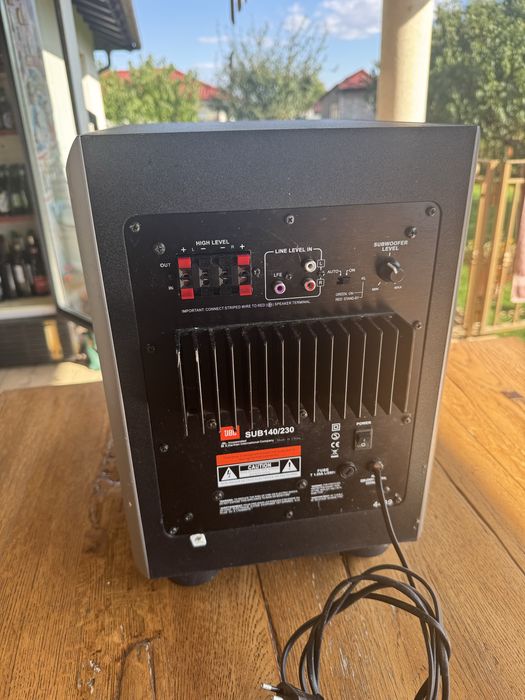 Subwoofer activ JBL SUB 140/230