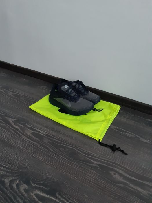 Adidasi Noi Nike racing 42.5 .