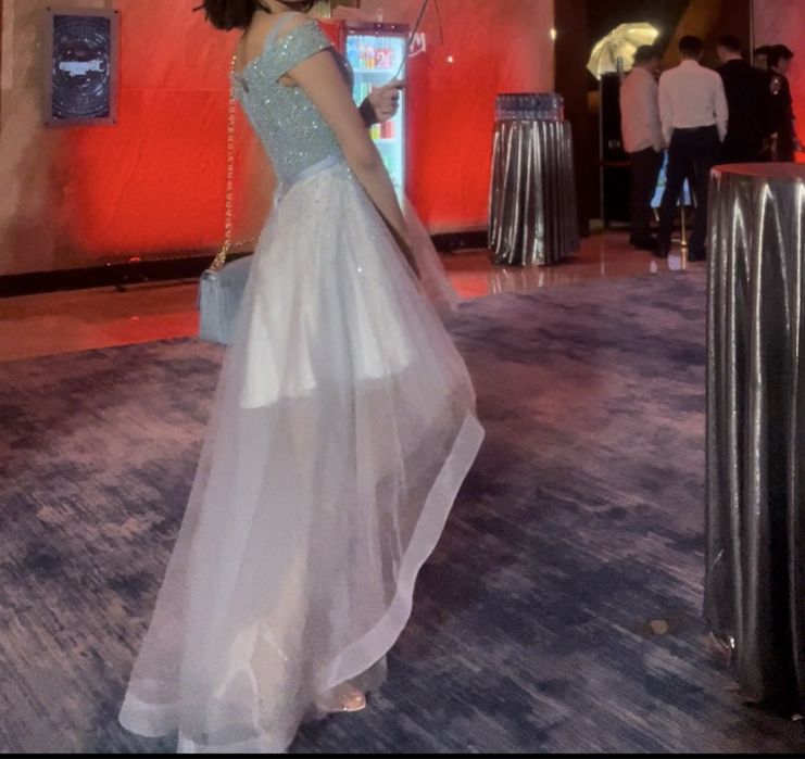 Вечернее платье