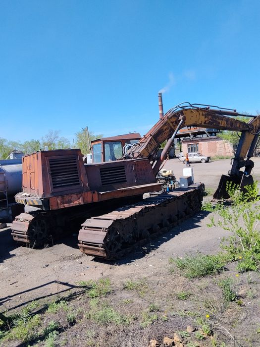 Продам экскаватор гусеничный МТП 71