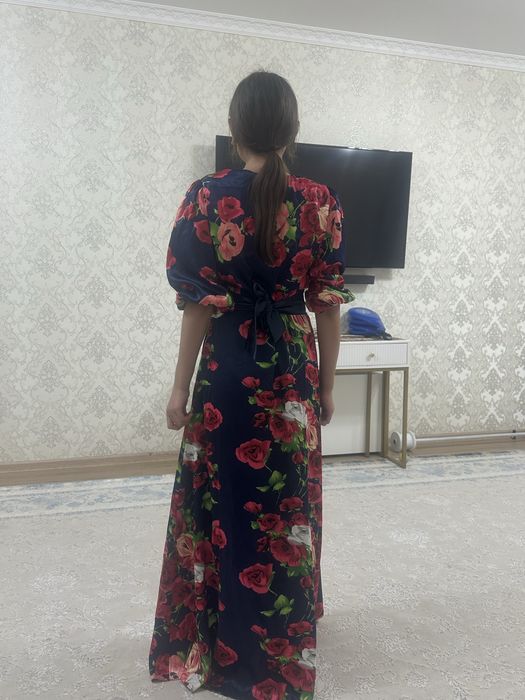 Платье очень красивое