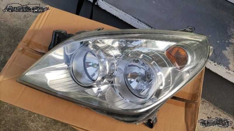 продавам оригинални фарове OPEL Астра Н + Подлакътник AstraJ 2009+2015