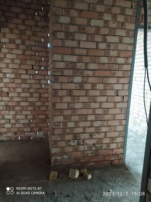 Uy sotiladi yangi g'ishtli uy metro ruparasida yaqinda kadastri chiqad