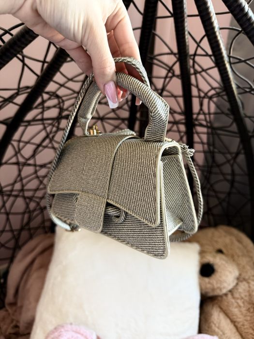 малка дамска чанта