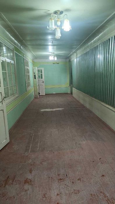 Honadon sotuvda 5 xonadan iborat