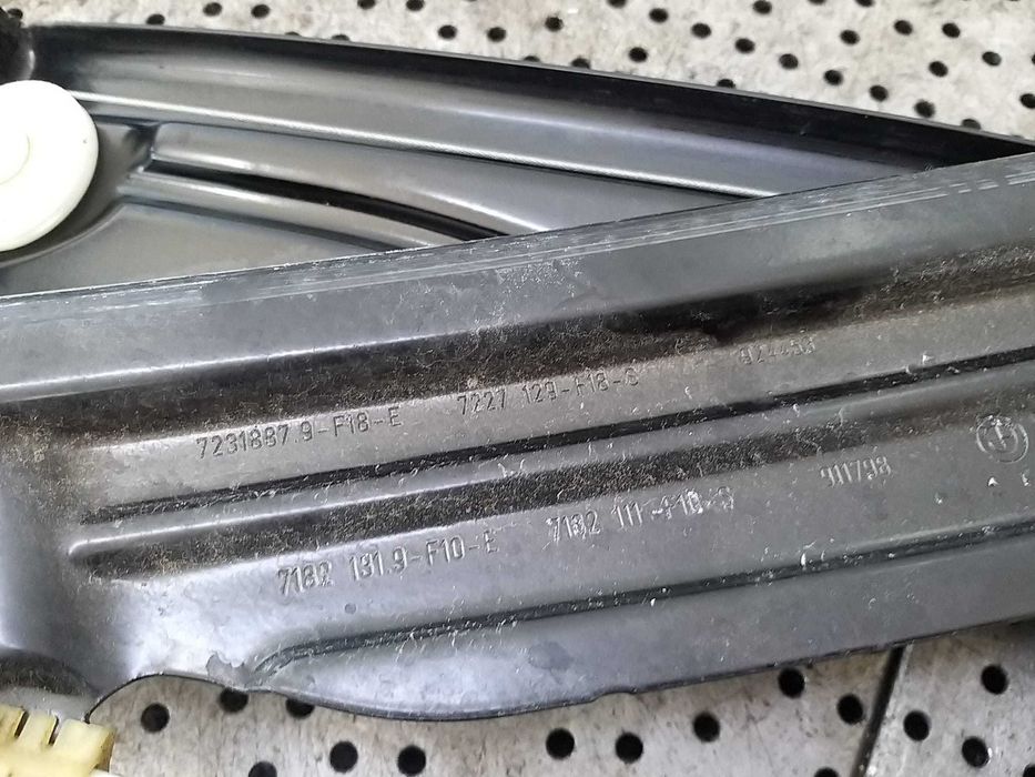 Macara geam electric stanga fata bmw seria 5 f11 72318879