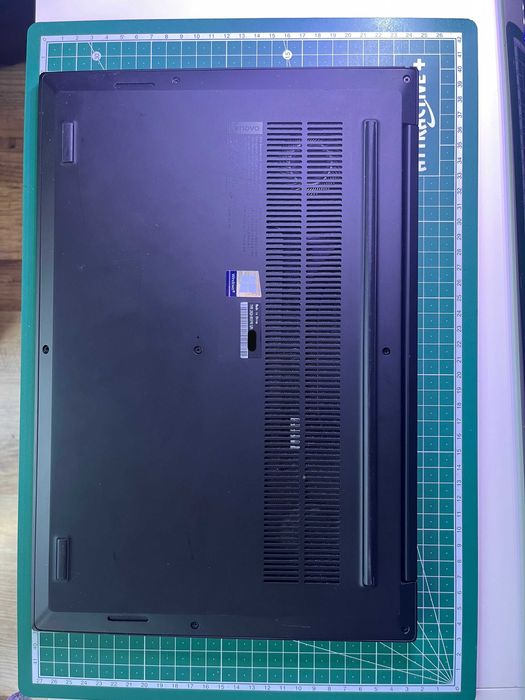 Лаптоп Lenovo ThinkPad X1 Extreme Gen 2 — i7-9750H / 48GB / 512GB / GTX 1650