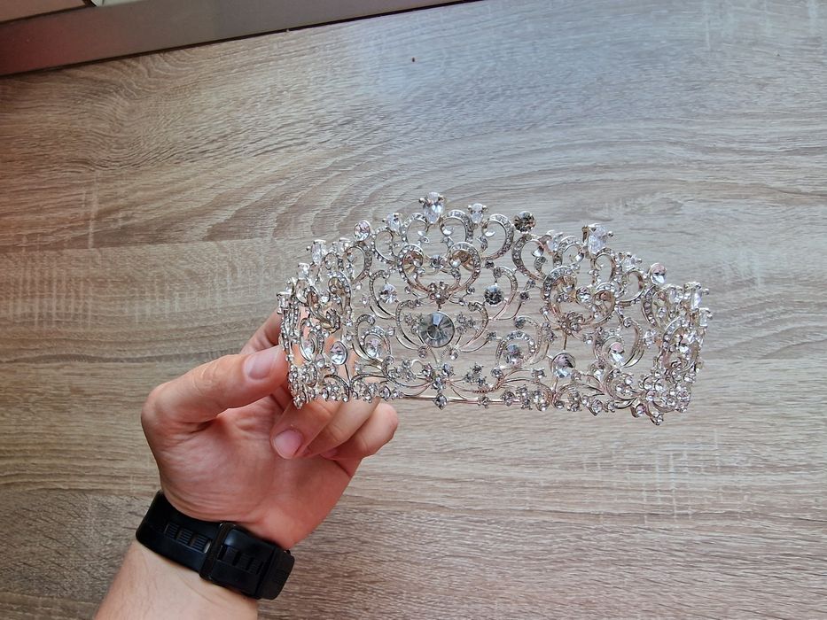 Vand coronita de mireasa