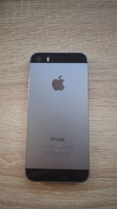 Vând iPhone 5s de colecție