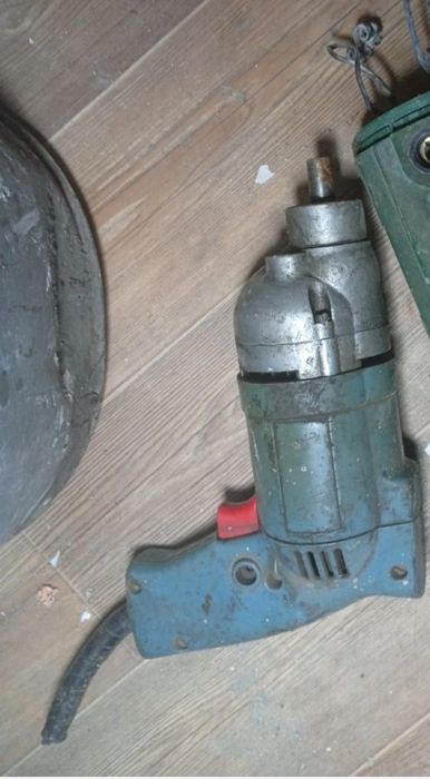 Дрель на запчасти, фляжки Юг