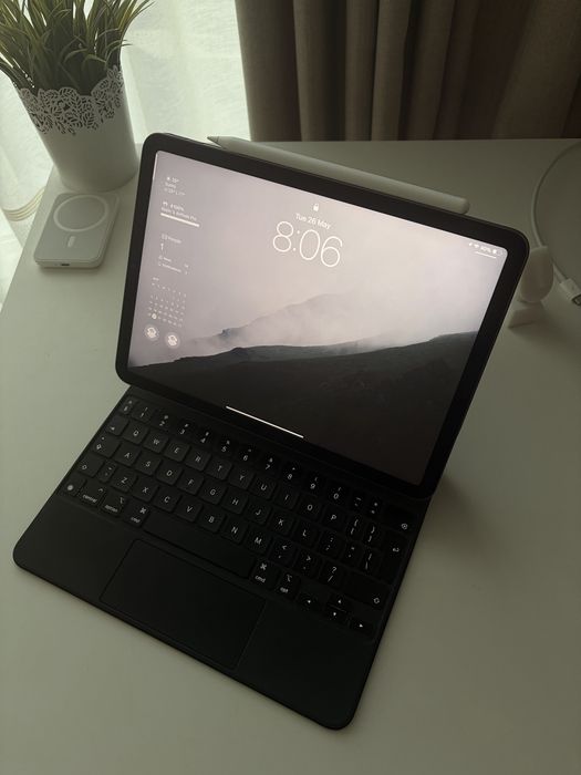 IPad Air 5 M1 10.9inch 2022 + Magic Keyboard Apple + Apple Pen