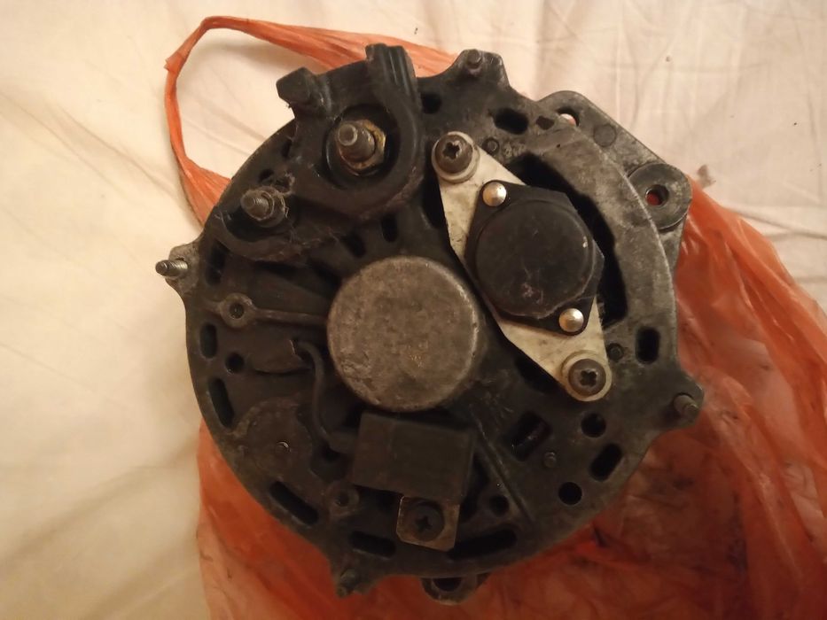 Авточасти за Ауди 80