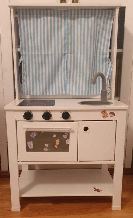Bucătărie de lemn pt.copii cu perdele SPISIG Ikea
