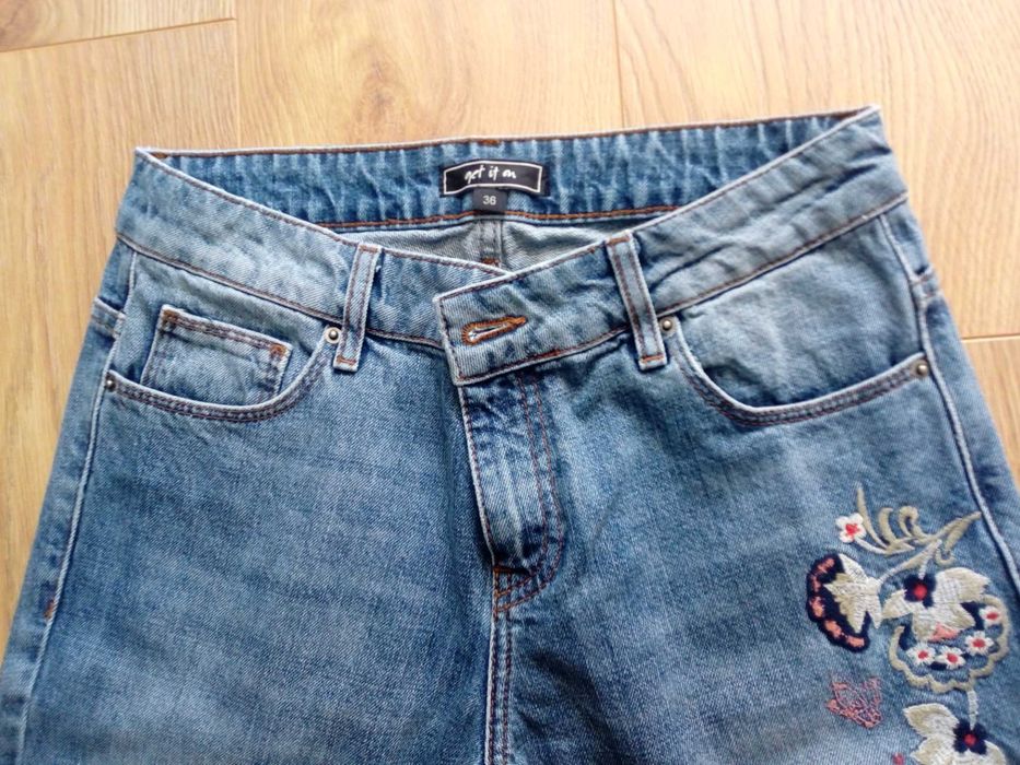 2 чифта дънки за момиче с ръст до 160 см. + кожен колан