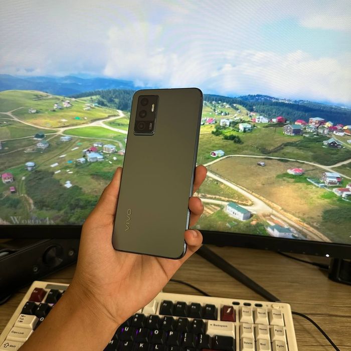 Vivo V23e flagman 128/8+4 Gb srochni