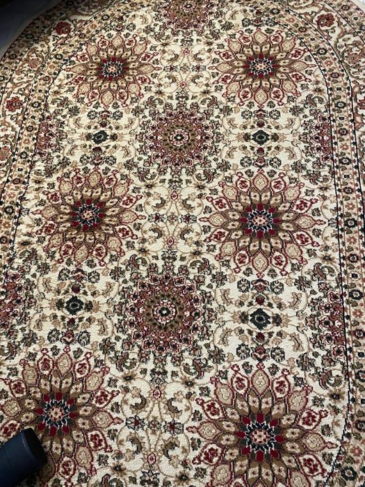 Продам ковер.