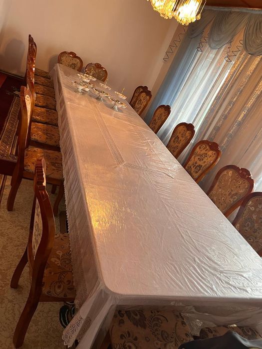 Стол и стулья сатылады