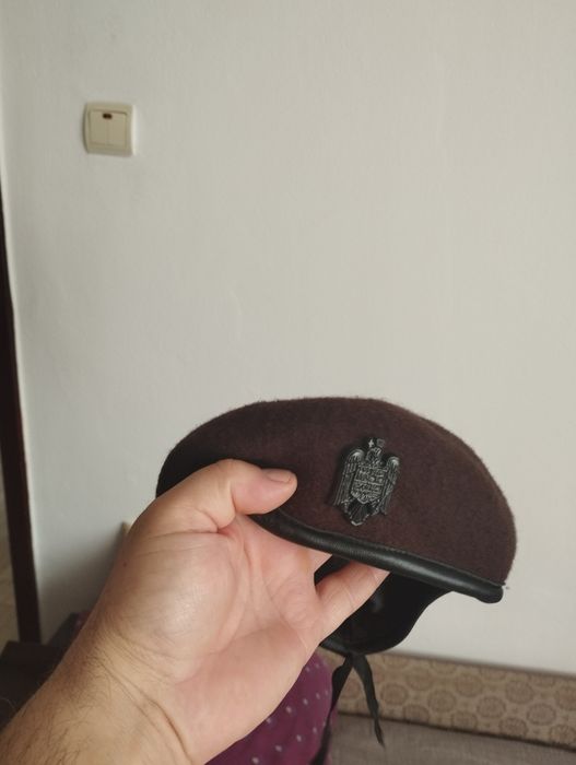 Berete militare  diferite modele