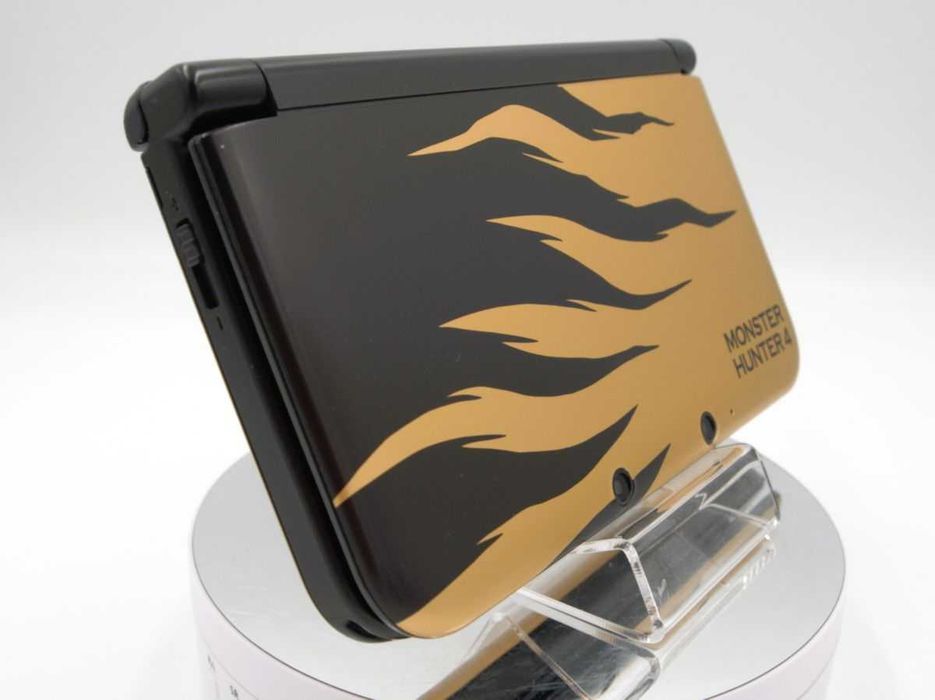 Nintendo 3DS XL Monster Hunter 4 Rajang Gold Collector's Edition– Modată, 128GB + jocuri