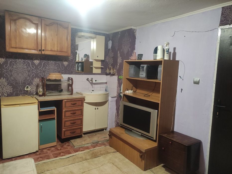 Дава се под наем  в Пловдив, Христо Смирненски - 30 кв.м за 127.5 € - Снимка #2