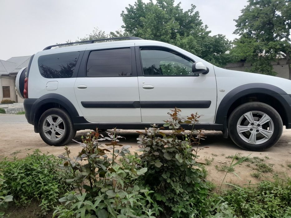 Lada Largus Kros 2018
