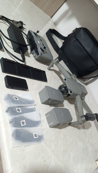 Дрон DJI Mavic Air 2 Fly More Combo