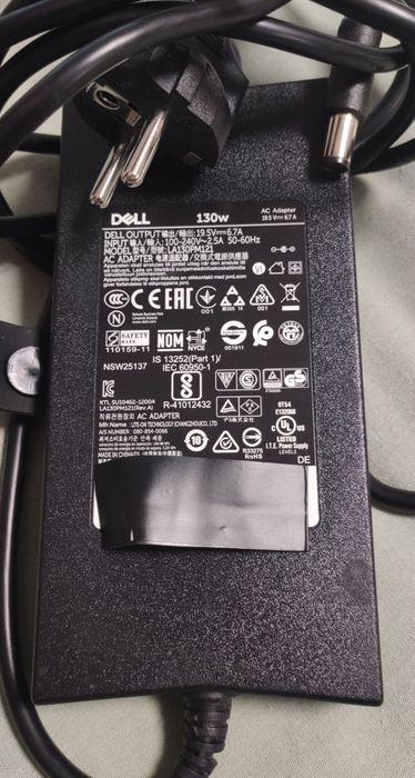 Оригинални Dell зарядни + Dock WD15 (USB-C, 90W / 130W / 180W / 240W)