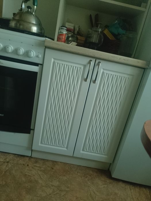 Продам кухонную мебель. Самовывоз