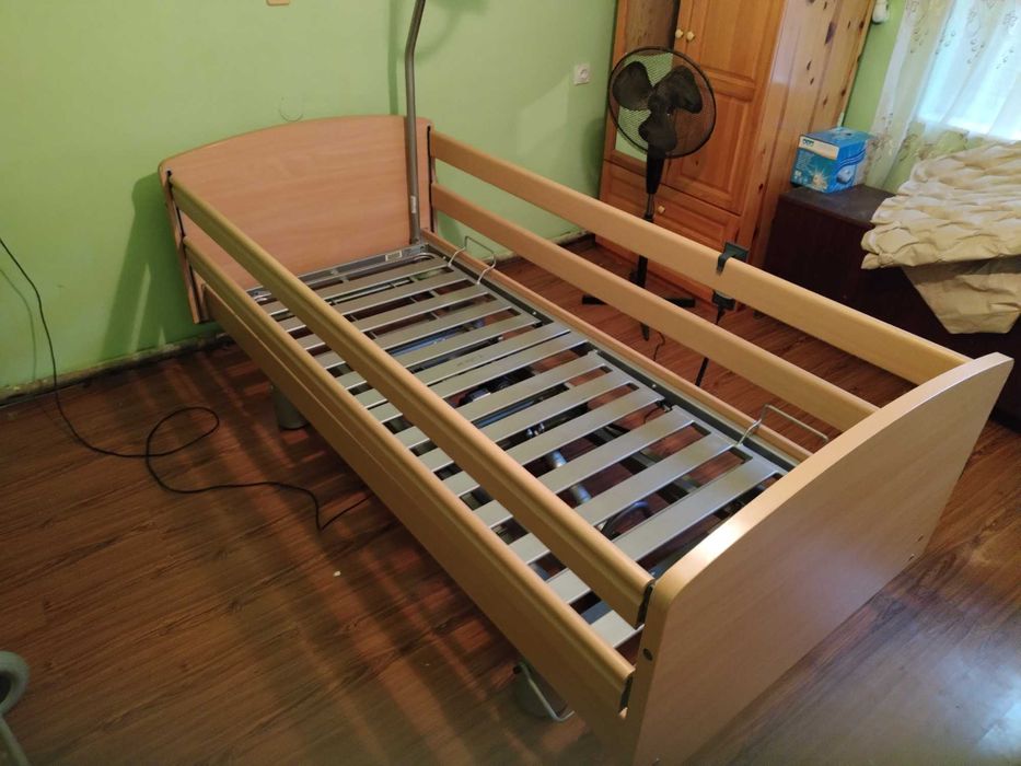 Медицинско електрическо легло със хидравлика