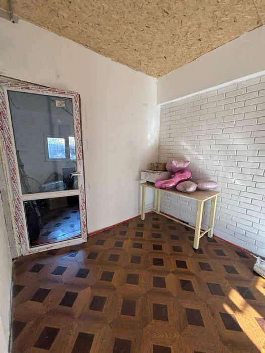 продам 2-х этажный коттедж в центре