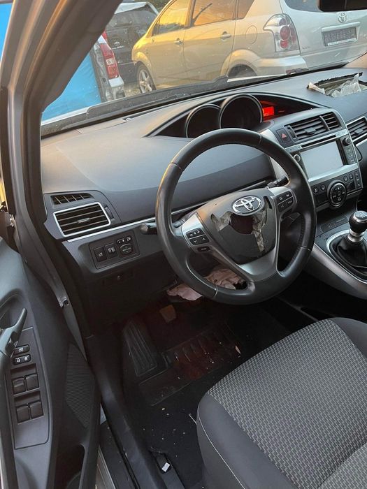 Toyota Verso Тойота Версо 2.0 124кс и 1.6 112кс 2014г На части!