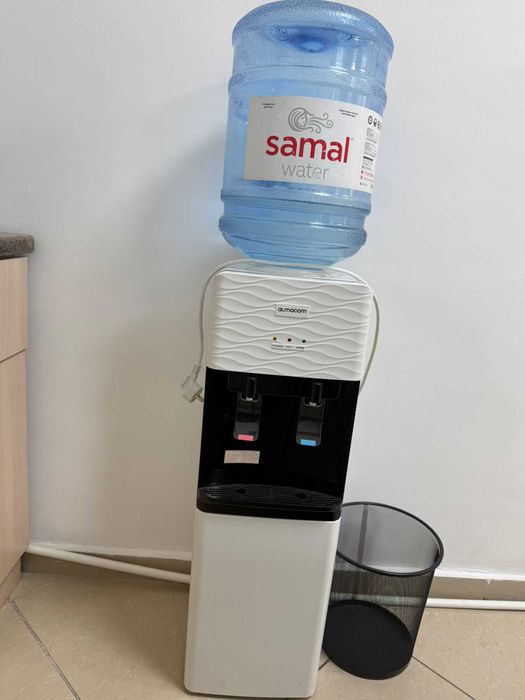 Офисная мебель стол, шкаф, телевизор