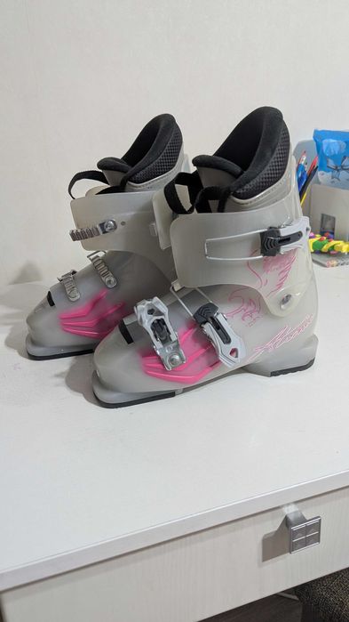 Ботинки горнолыжные 34 размер