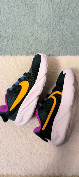 Adidași Nike mărimea 23