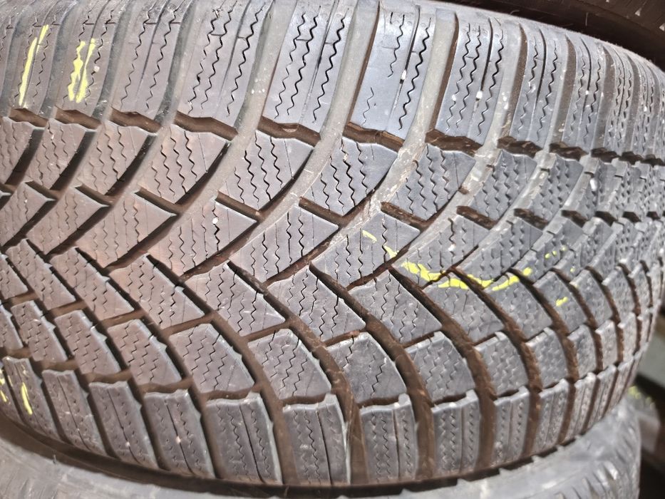 225 40 18 iarna bridgestone dot 21 23