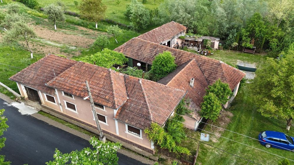 Casă + teren generos în Călugări, Bihor | Ideală pentru pensiune |