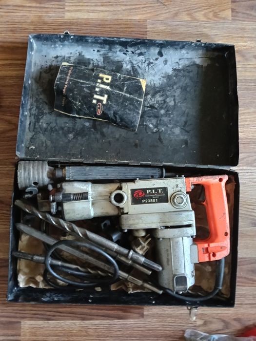 Перфоратор б.у в хорошем состоянии