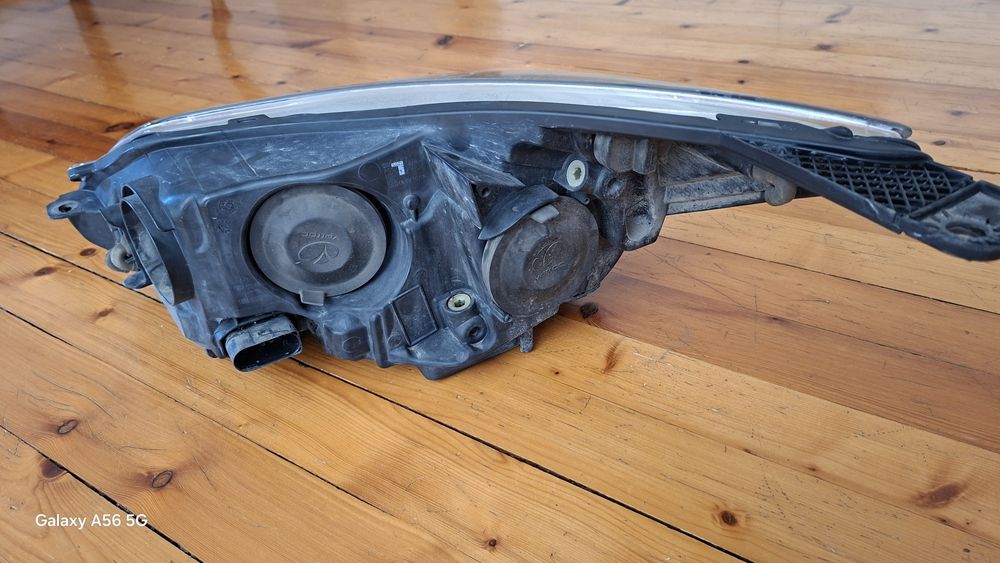 Десен фар Ford Focus mk3