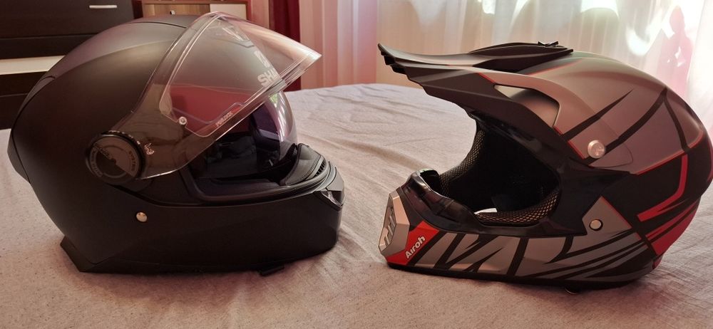 Vând casca motocicleta