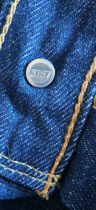 Продаются джинсы Levi's