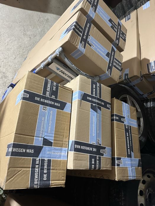 Чисто нова количка за пренос на багаж