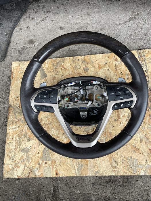 Волан мулти с пера за Jeep Grand Cherokee 2015год.