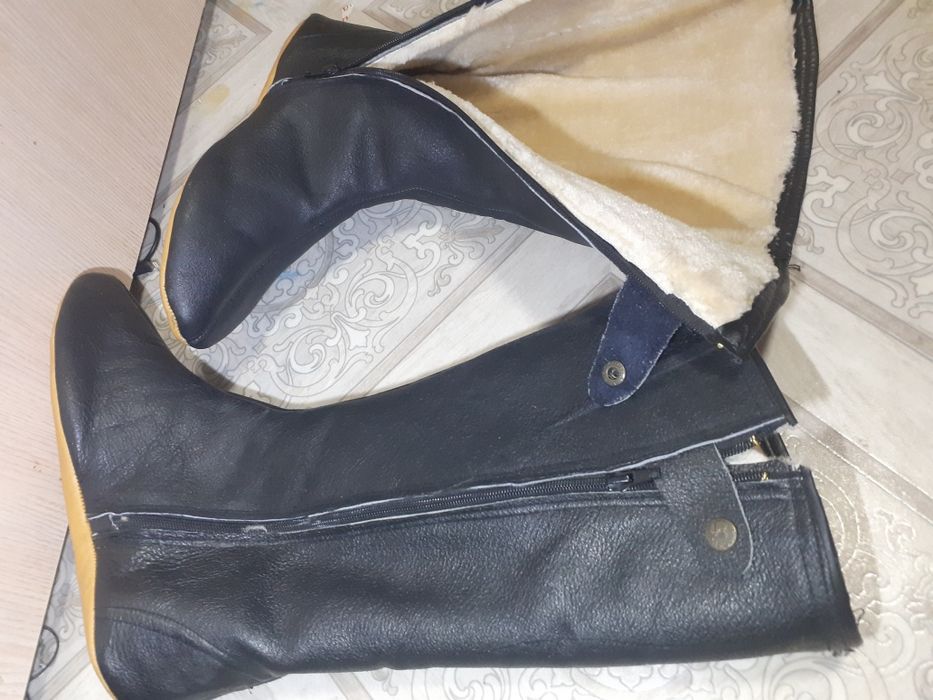 Продам сапоги масi новые. размер 43тёплые