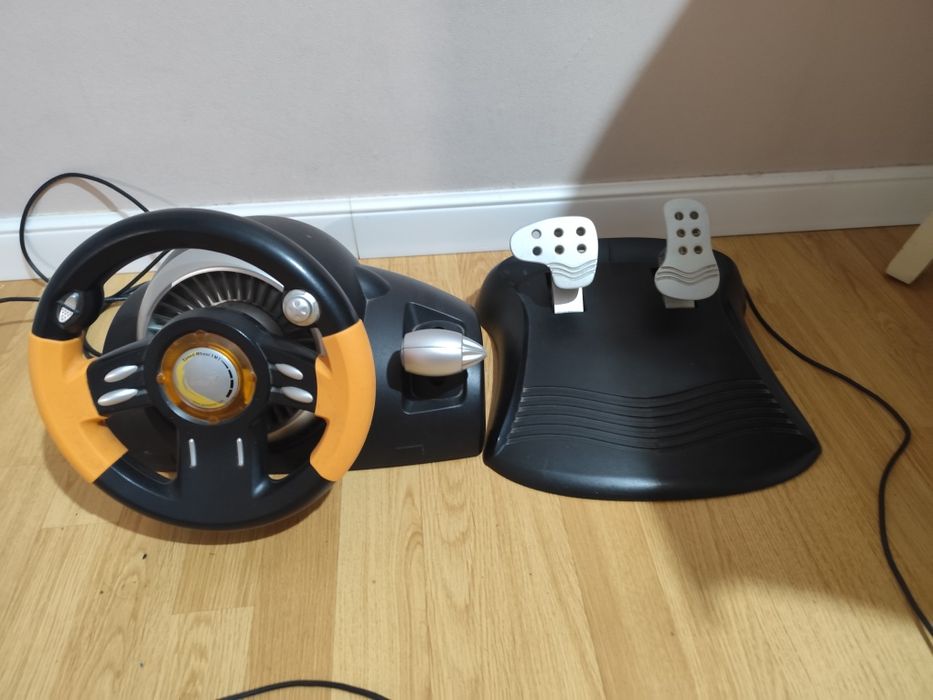 Продам игровой руль