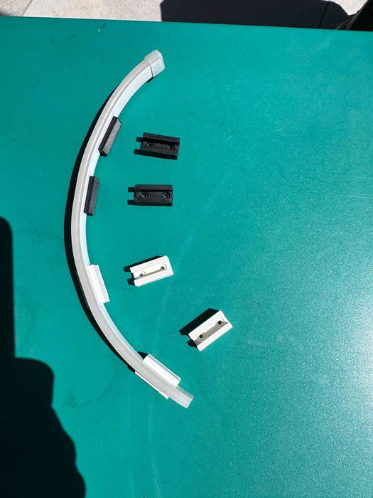 Cleme pentru neon flex de 6mm - ghidaj si fixare 50 bucati.