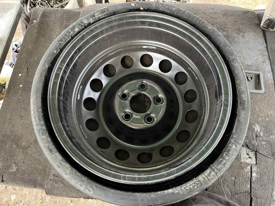 Резервна гума патерица Vw Tuareg 195/80/17 5x120 R5 7L6601027b et40