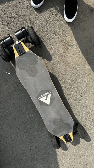 Aeboard GTR электрический скейтборд