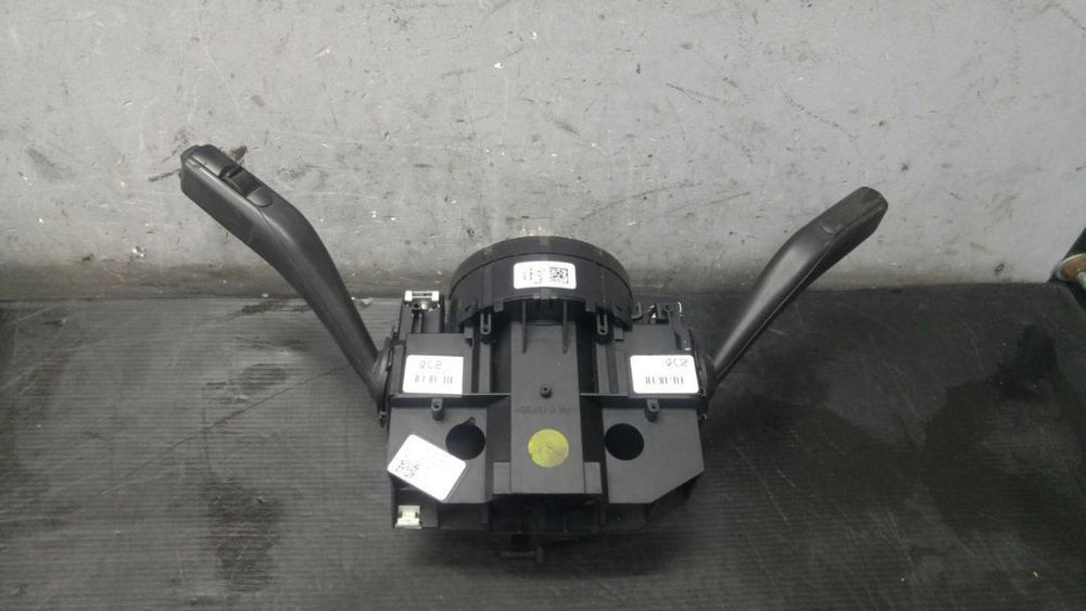 Bloc manete semnalizare stergator cu spirala volan audi a3 8p 1k0953513 1k0959653c 1k0953519a